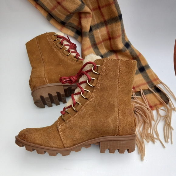 Sorel Lace up Suede Boots - Picture 1 of 7